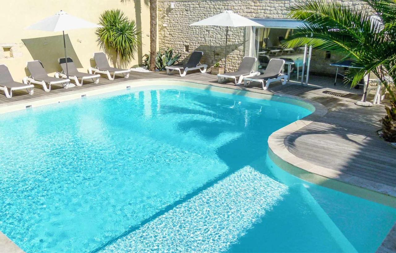 Hotel Le Square Saint-Pierre-d'Oleron Εξωτερικό φωτογραφία