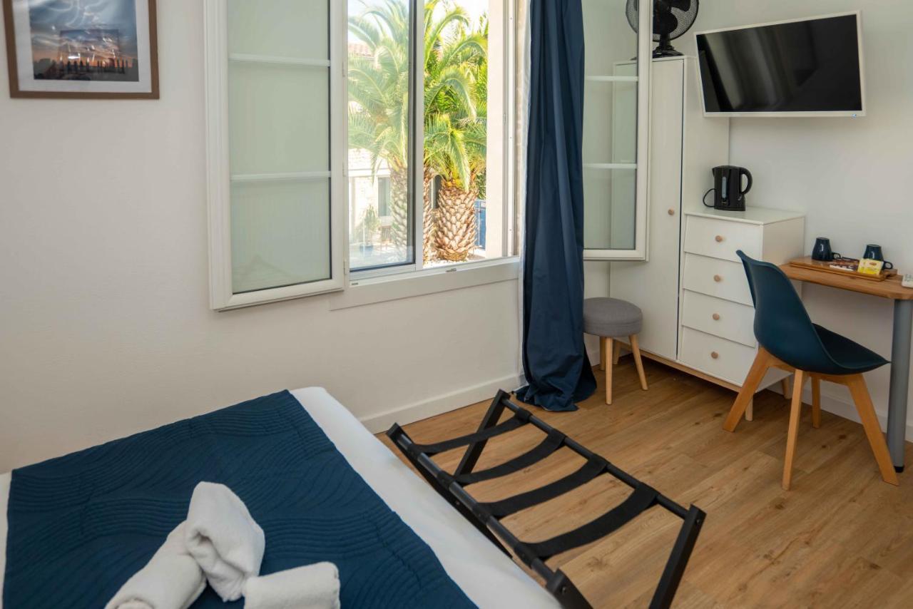 Hotel Le Square Saint-Pierre-d'Oleron Εξωτερικό φωτογραφία