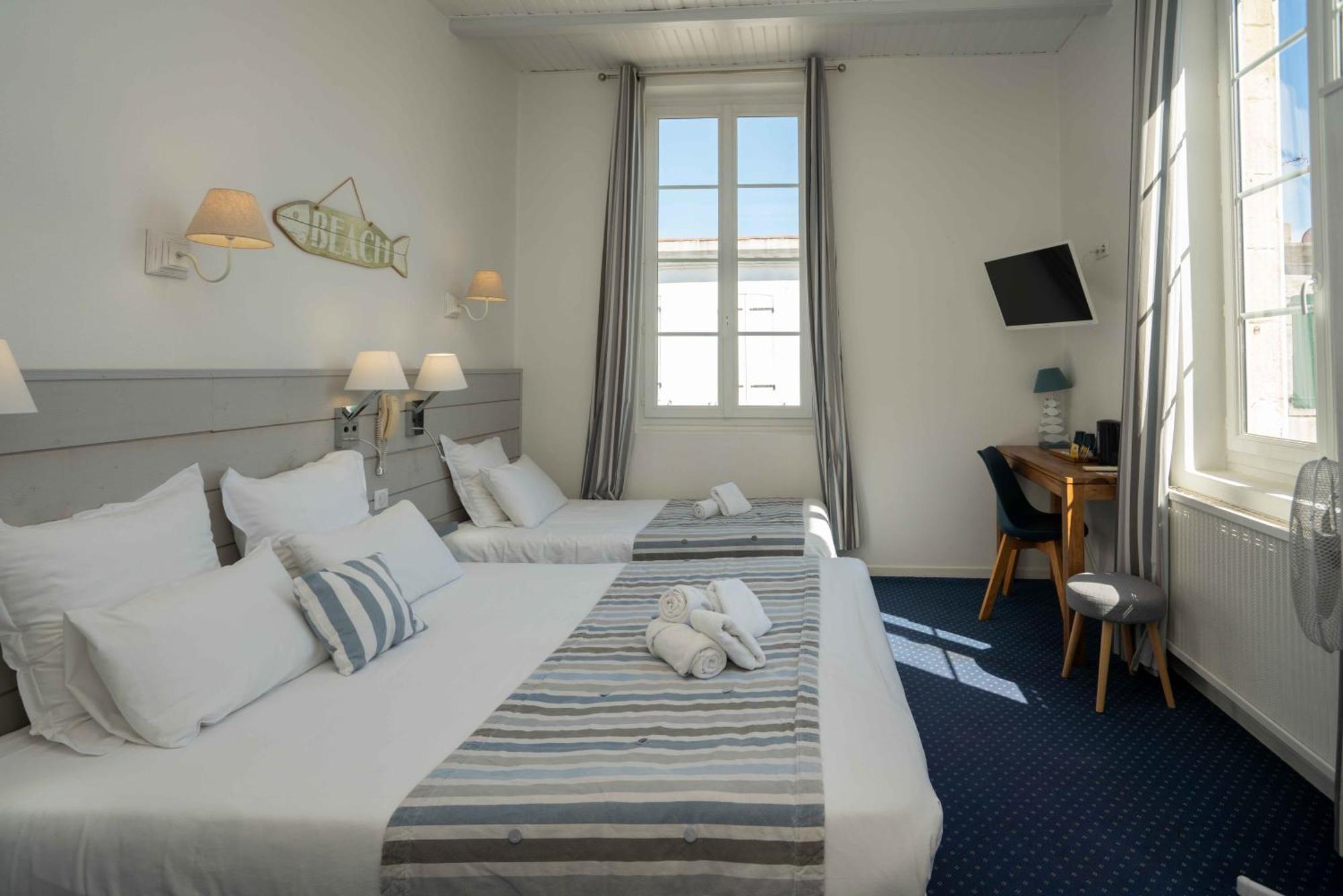 Hotel Le Square Saint-Pierre-d'Oleron Εξωτερικό φωτογραφία