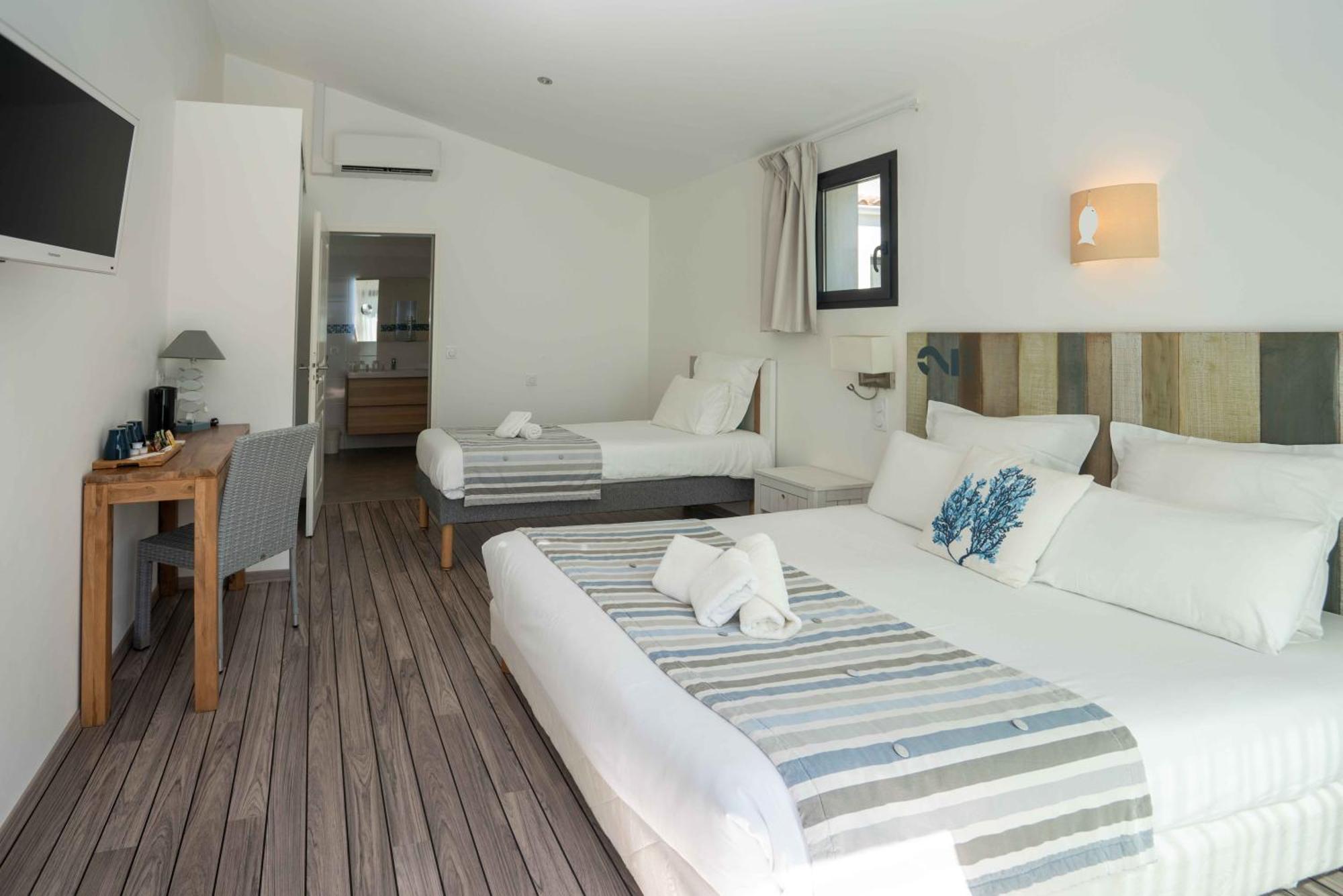 Hotel Le Square Saint-Pierre-d'Oleron Εξωτερικό φωτογραφία